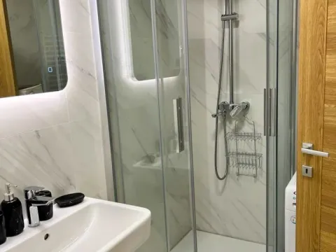 Izdavanje, jednosoban stan, 47m², New City, Podgorica - image 7