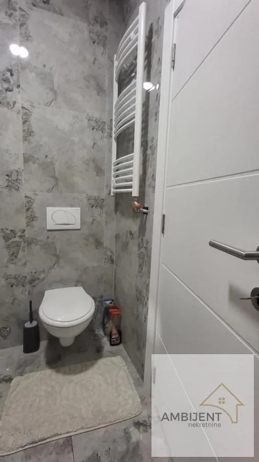 Prodaja, dvosoban stan, 45m², Centar, Stara Pazova