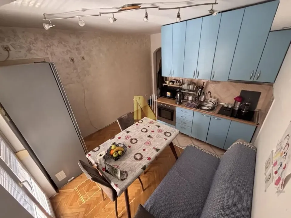 Prodaja, trosoban stan, 48m², Adamovićevo Naselje, Novi Sad Sve Podlokacije