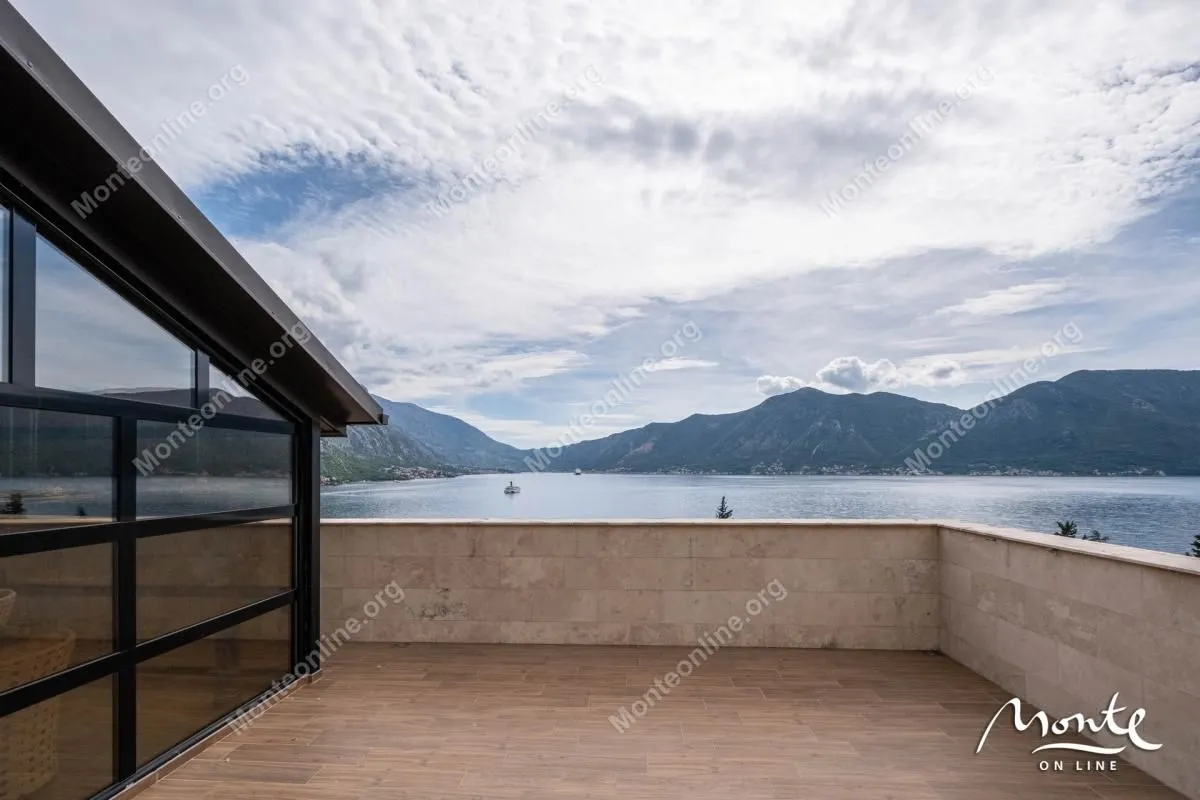 Prodaja, kuća, 428m², Orahovac, Kotor