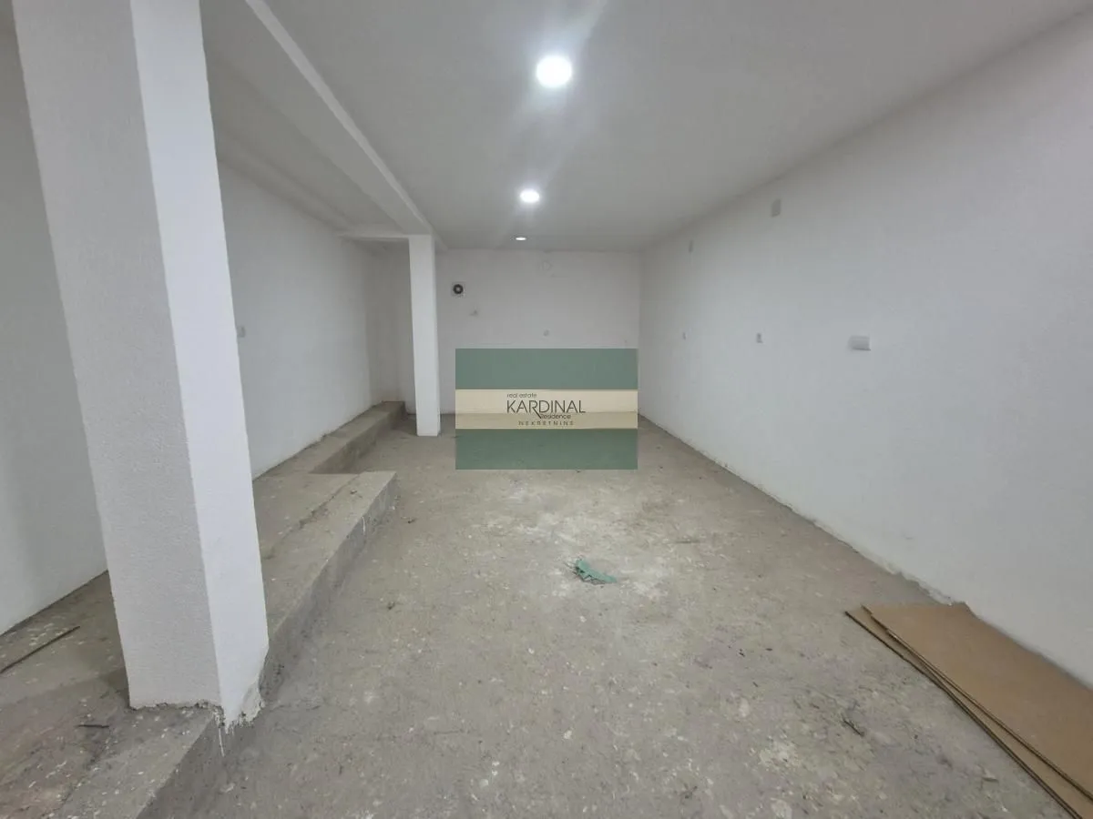 Rent, office space, 75m², Jagodina, Srbija