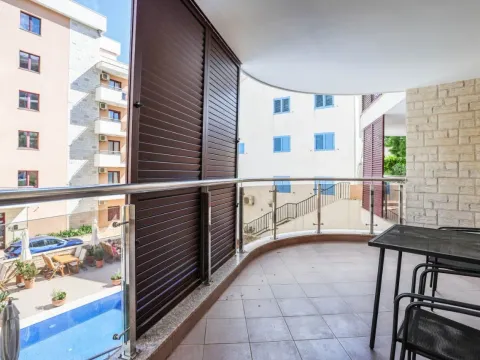 Rent, one bedroom apartment, 67m², Bečići, Budva - image 9