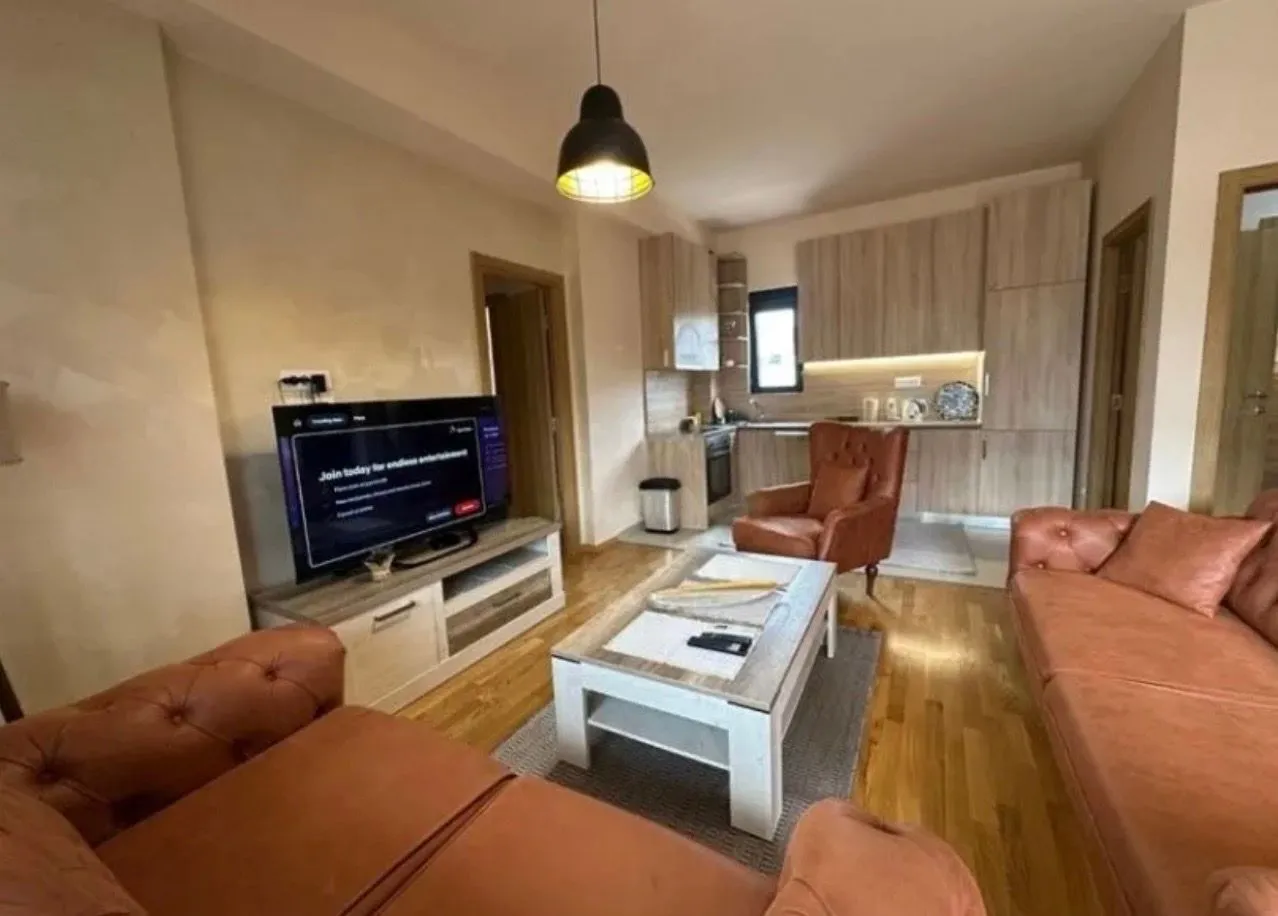 Izdavanje, dvosoban stan, 76m², Dalmatinska ulica, Podgorica