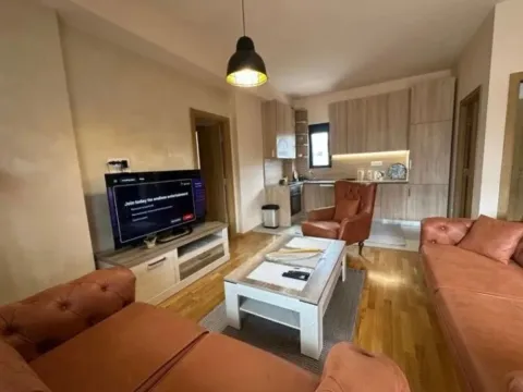 Izdavanje, dvosoban stan, 76m², Dalmatinska ulica, Podgorica - image 2