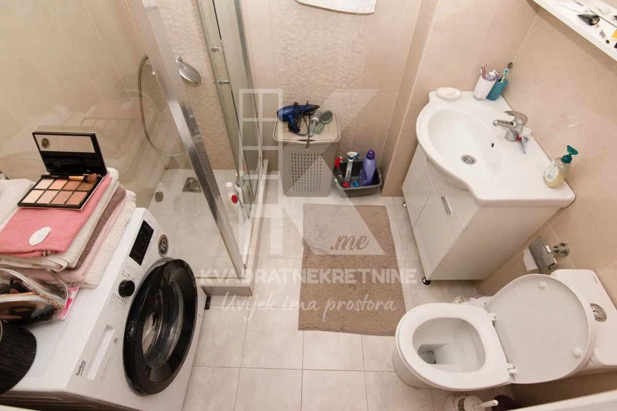 Sale, house, 130m², Malo Brdo, Podgorica