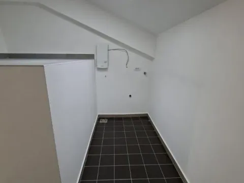 Prodaja, četvorosoban stan, 135m², Pančevo, Srbija - image 20