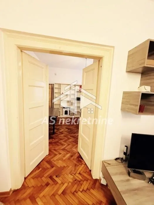 Rent, apartment, 68m², Kalenić Pijaca, Vračar Sve Podlokacije