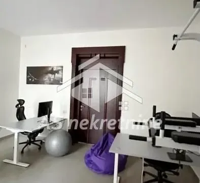 Rent, apartment, 223m², Kalenić Pijaca, Vračar Sve Podlokacije - image 7