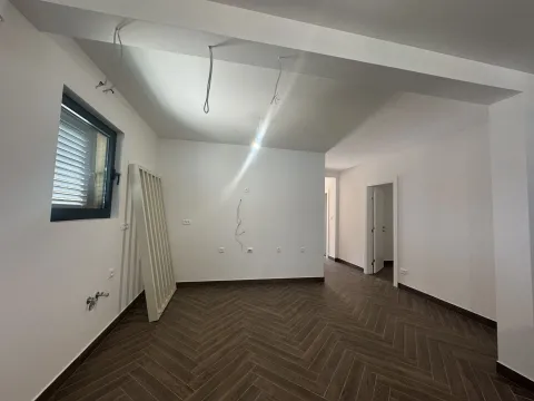 Prodaja, trosoban stan, 100m², Obala Đuraševića, Tivat - image 15