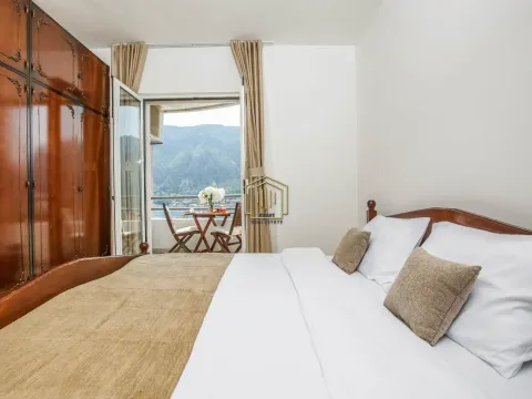 Rent, two bedroom apartment, 70m², Dobrota, Kotor - image 7