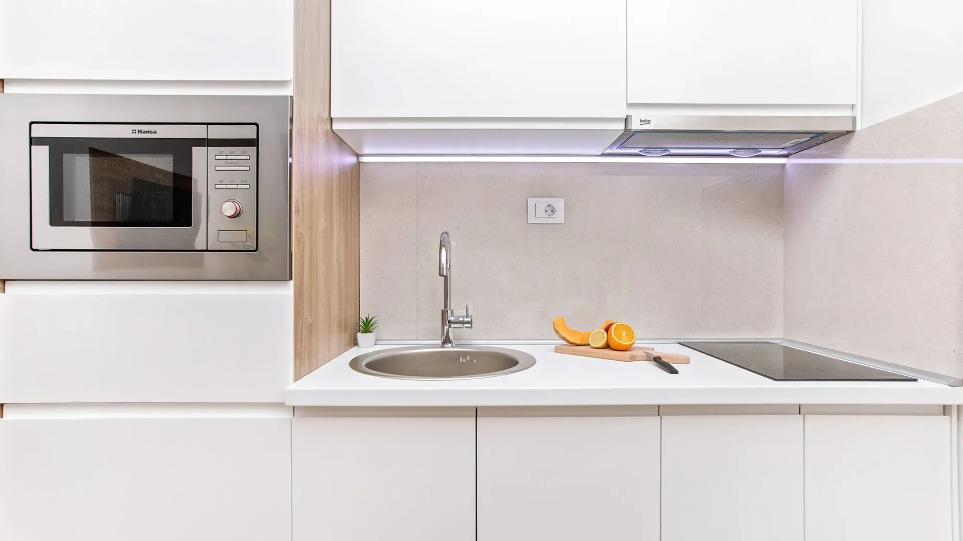 Rent, studio apartment, 26m², Bečići, Budva
