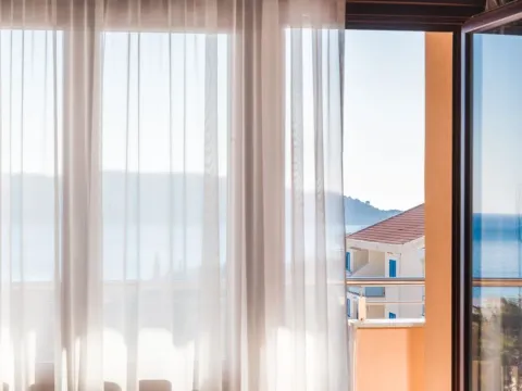 Prodaja, dvosoban stan, 95m², Bečići, Budva - image 1