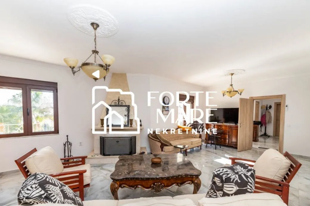 Prodaja, kuća, 230m², Igalo-Petlja, Herceg Novi