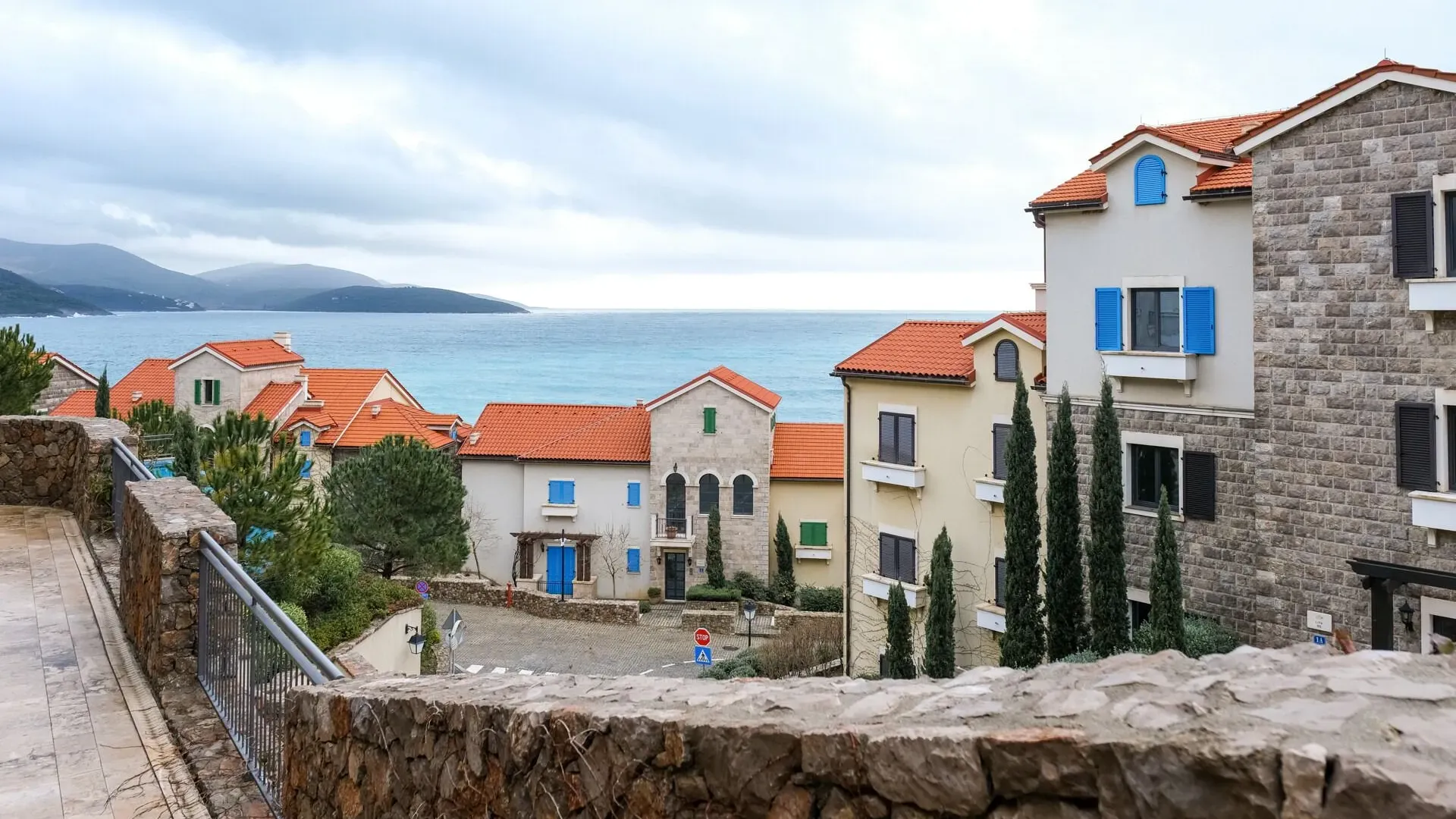 Prodaja, jednosoban stan, 90m², Luštica Bay, Tivat