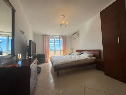 Prodaja, četvorosoban stan, 176m², Petrovac, Budva - image 7