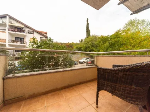 Izdavanje, trosoban stan, 102m², Gorica C, Podgorica - image 12