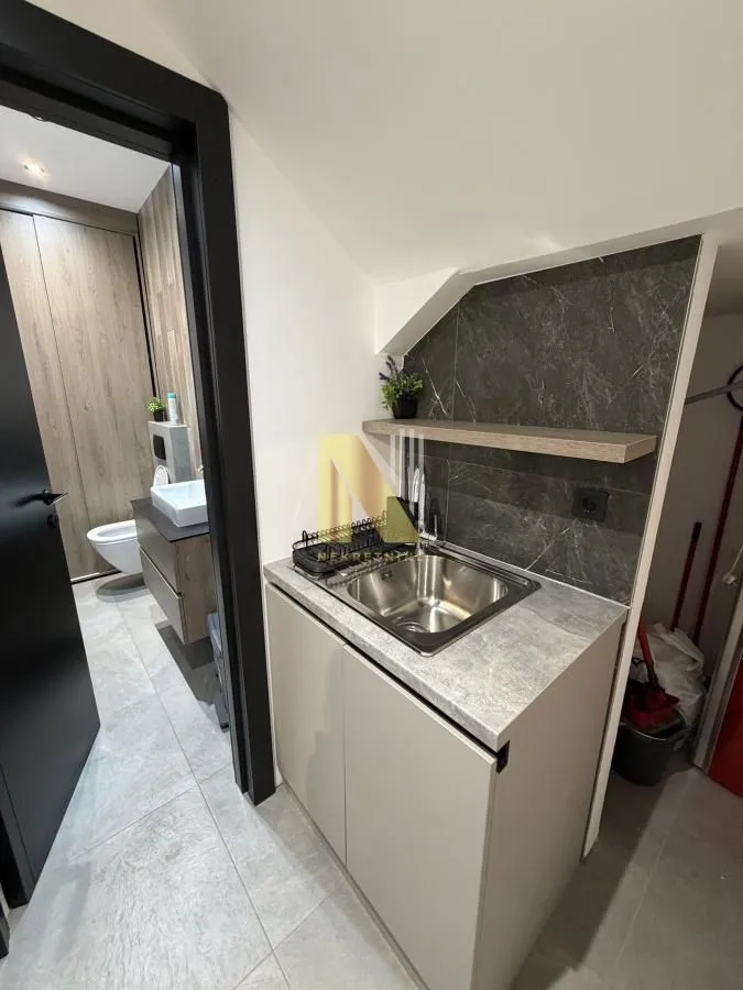 Rent, office space, 2530m², Futog, Novi Sad Sve Podlokacije