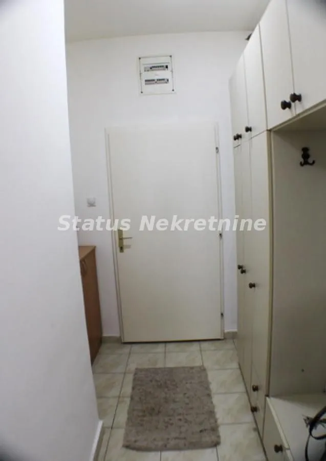 Prodaja, trosoban stan, 67m², Zrenjanin, Srbija
