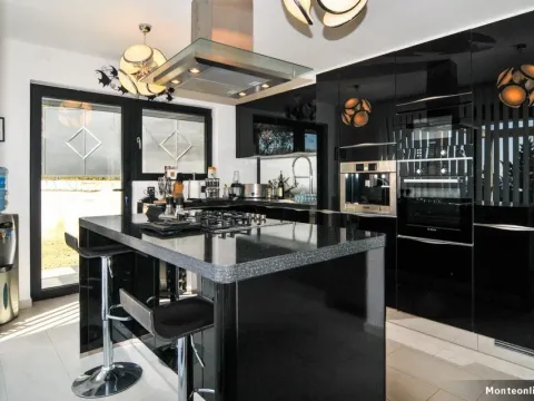 Prodaja, kuća, 390m², Tivat, Crna Gora - image 17