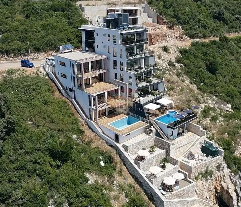 Prodaja, kuća, 350m², Bar, Crna Gora