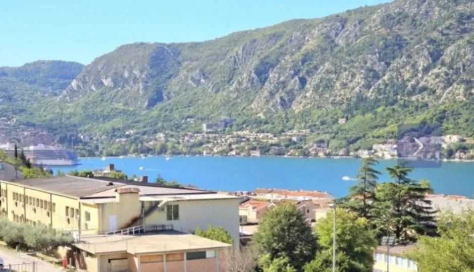Sale, three bedroom apartment, 140m², Kotor, Crna Gora