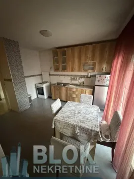 Izdavanje, dvosoban stan, 100m², Tološi, Podgorica - image 3