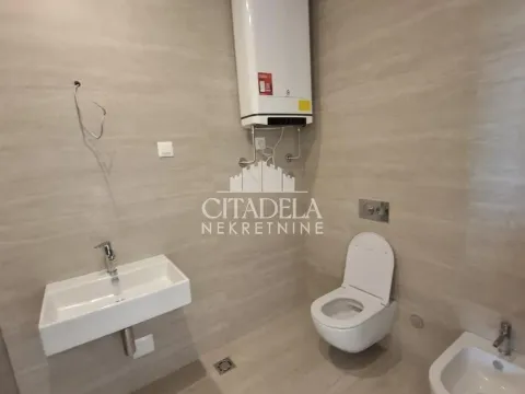 Prodaja, četvorosoban stan, 147m², Čukarica, Beograd - image 8