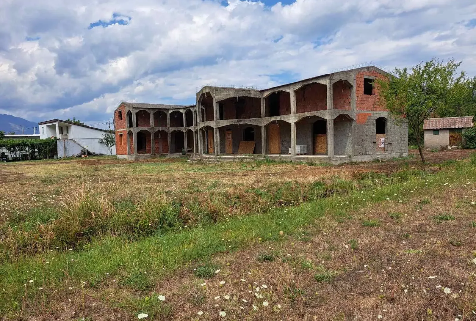 Prodaja, kuća, 526m², Pričelje, Podgorica