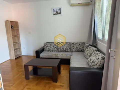 Izdavanje, jednosoban stan, 42m², Momišići, Podgorica - image 2