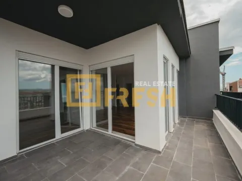 Prodaja, trosoban stan, 131m², Krivi Most, Podgorica - image 20