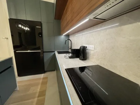 Izdavanje, trosoban stan, 86m², Savski Venac, Beograd - image 9