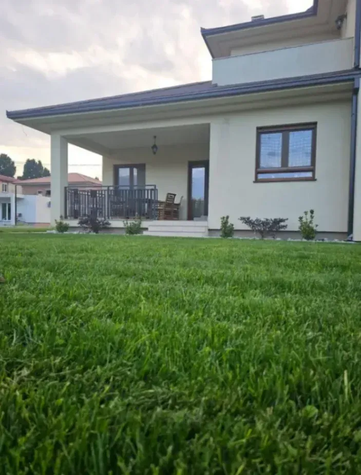 Prodaja, kuća, 212m², Tološi, Podgorica
