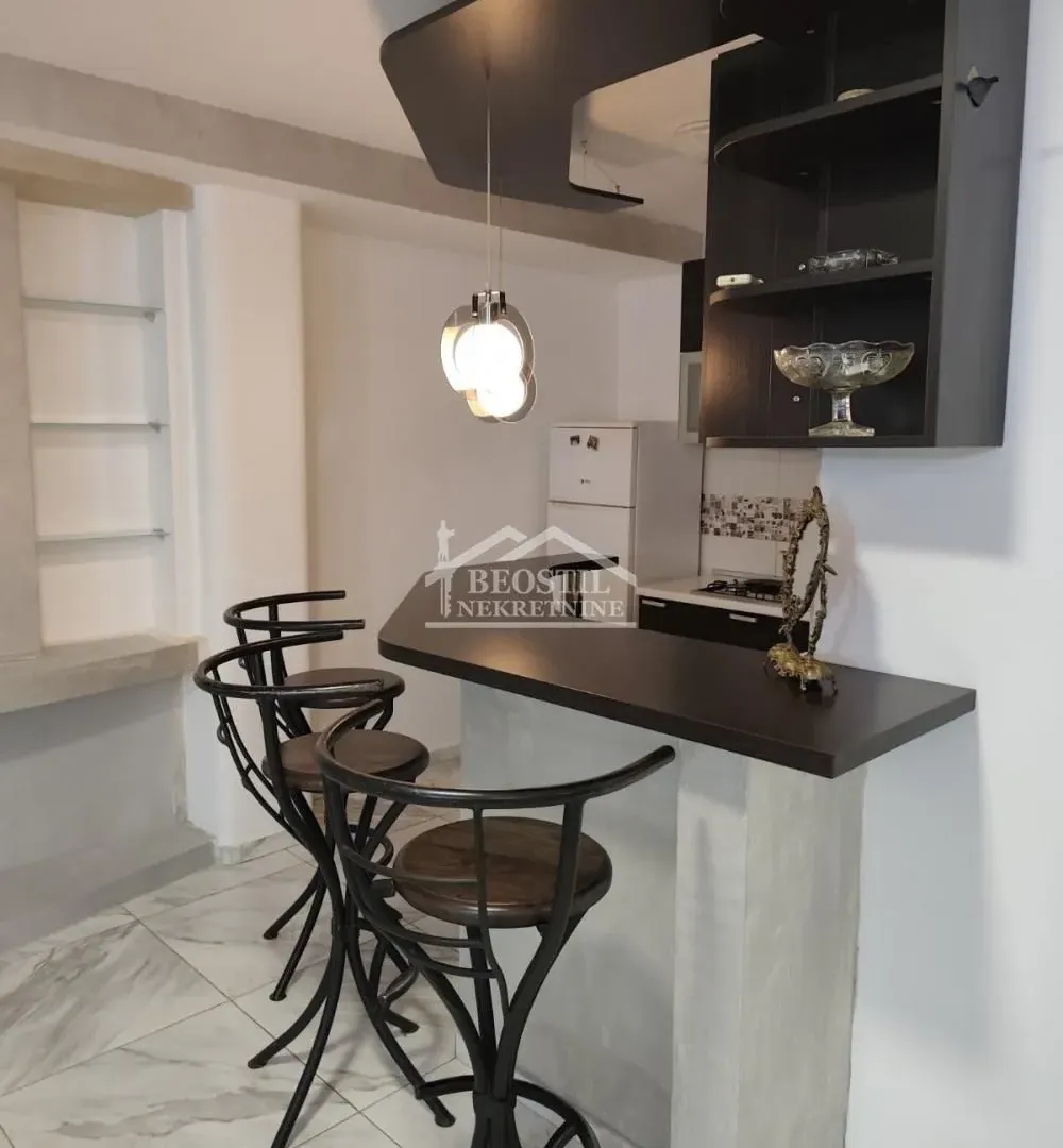 Izdavanje, dvosoban stan, 62m², Miljakovac, Rakovica