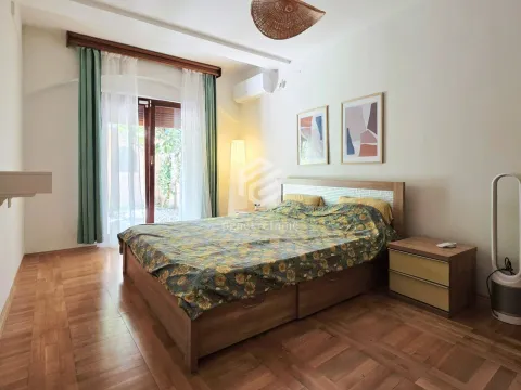Izdavanje, trosoban stan, 110m², Gorica C, Podgorica - image 8