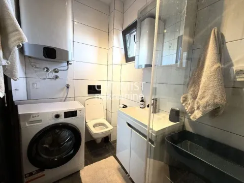 Izdavanje, dvosoban stan, 43m², Gundulićev Venac, Beograd - image 11