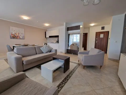 Rent, one bedroom apartment, 90m², Bečići, Budva - image 25