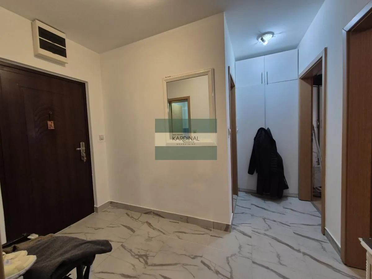 Prodaja, trosoban stan, 79m², Centar, Jagodina