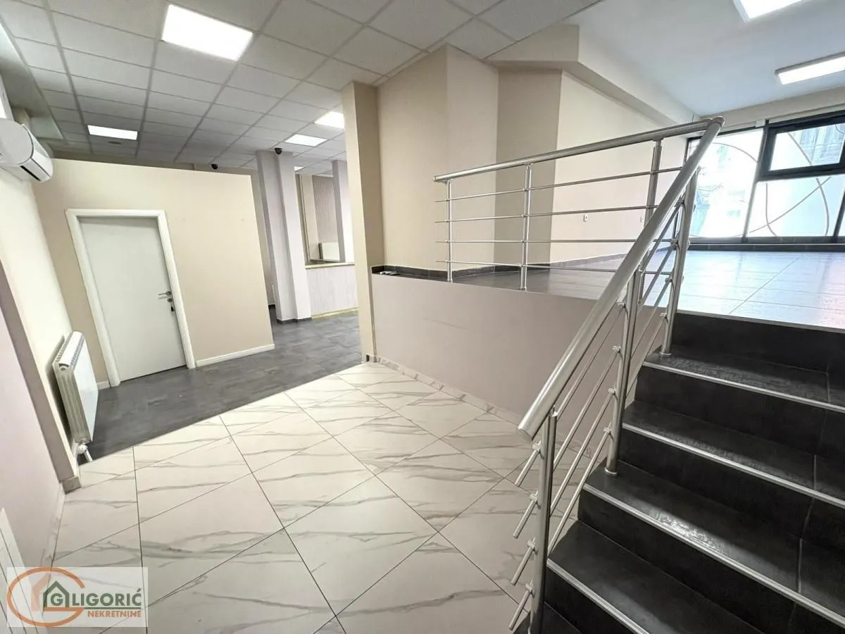 Rent, office space, 90m², Crveni Krst, Beograd