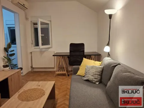 Izdavanje, garsonjera, 22m², Sajmište, Novi Sad - image 3