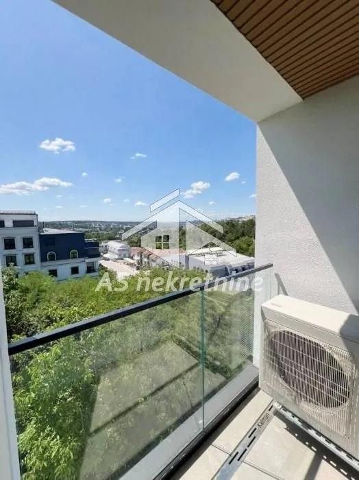 Izdavanje, trosoban stan, 56m², Savski Venac, Beograd
