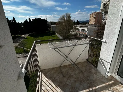 Izdavanje, jednosoban stan, 51m², Centar, Bar - image 4