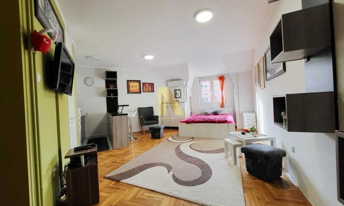 Prodaja, garsonjera, 32m², Socijalno, Novi Sad Sve Podlokacije