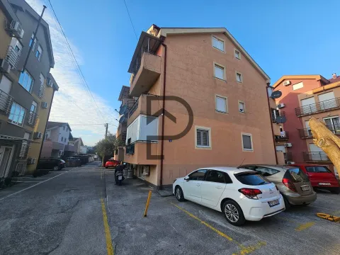 Izdavanje, jednosoban stan, 68m², Zagorič, Podgorica - image 14
