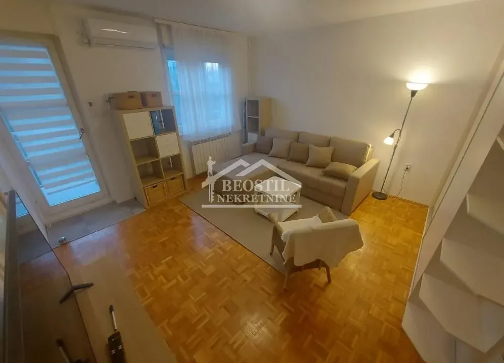 Izdavanje, dvosoban stan, 58m², Palilula Sve Podlokacije, Beograd