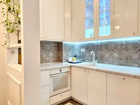 Izdavanje, jednosoban stan, 45m², Pobrežje, Podgorica - image 4