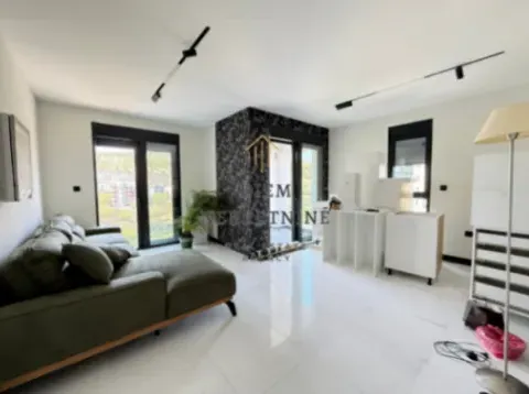 Izdavanje, dvosoban stan, 70m², Zagorič, Podgorica - image 3