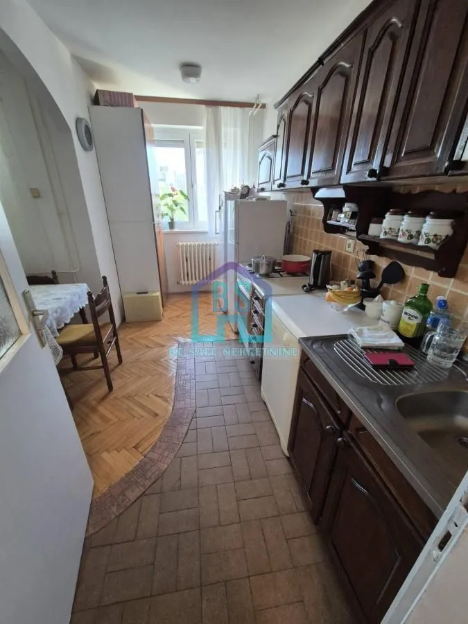 Prodaja, dvosoban stan, 52m², Bulevar Oslobodjenja, Novi Sad Sve Podlokacije
