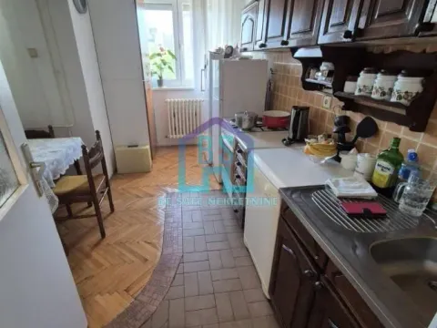 Prodaja, dvosoban stan, 52m², Bulevar Oslobodjenja, Novi Sad Sve Podlokacije - image 4