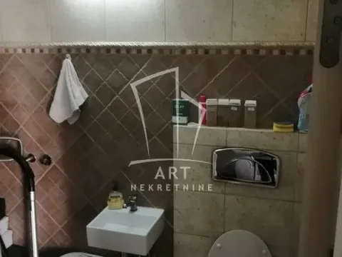 Prodaja, četvorosoban stan, 109m², Crveni Krst, Beograd - image 11