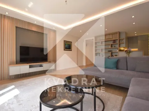 Izdavanje, dvosoban stan, 120m², Centar, Podgorica - image 1